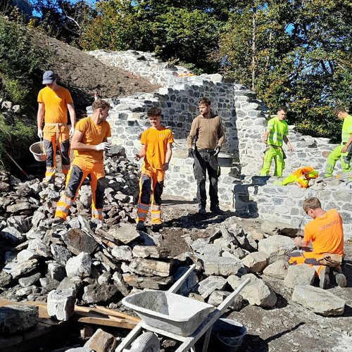 3 Firmen, 1 Projekt: Bau Allianz 🏗️🤝 (Tag 1 & 2)

Diese Woche (06. – 11. Oktober 2025) findet die Projektwoche «Burg...